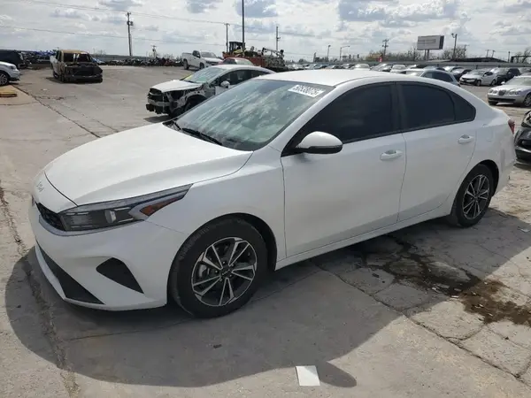 3KPF24AD2PE674648 2023 KIA FORTE - Image 1