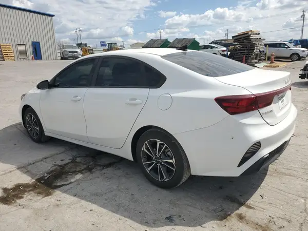 3KPF24AD2PE674648 2023 KIA FORTE - Image 2