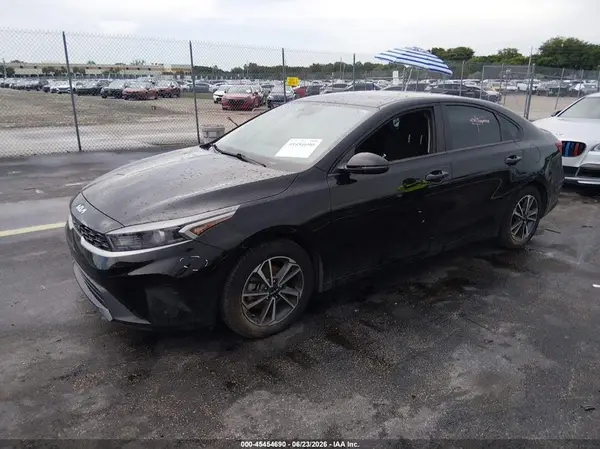 3KPF24AD2PE675007 2023 KIA FORTE - Image 2