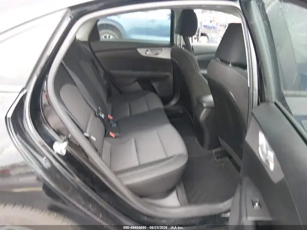 3KPF24AD2PE675007 2023 KIA FORTE - Image 8