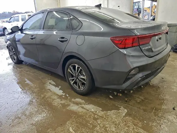 3KPF24AD2PE675217 2023 KIA FORTE - Image 2