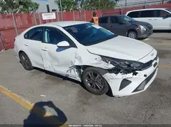 3KPF24AD2PE675735 2023 KIA FORTE
