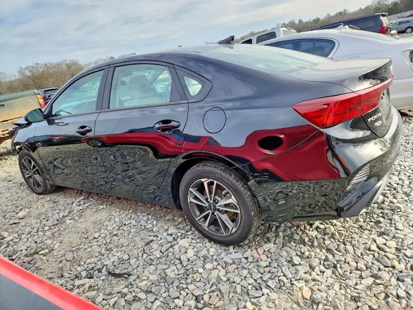 3KPF24AD2PE675850 2023 KIA FORTE - Image 2