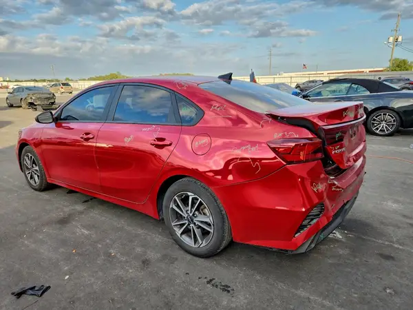 3KPF24AD2PE675962 2023 KIA FORTE - Image 2