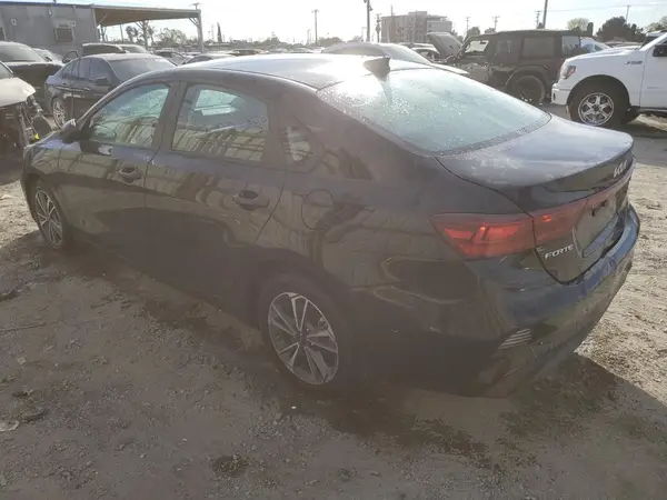 3KPF24AD2PE676156 2023 KIA FORTE - Image 2