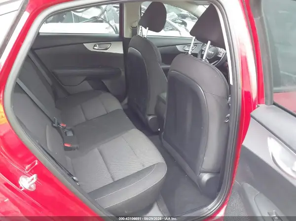 3KPF24AD2PE682247 2023 KIA FORTE - Image 8