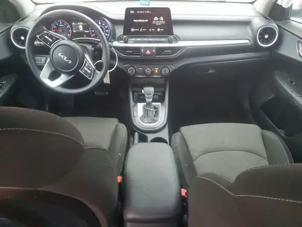 3KPF24AD2PE682278 2023 KIA FORTE - Image 8