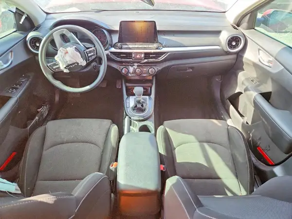 3KPF24AD2PE682393 2023 KIA FORTE - Image 8