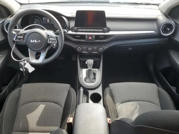 3KPF24AD2PE683088 2023 KIA FORTE - Image 8