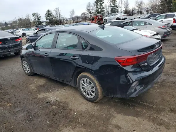 3KPF24AD2PE684824 2023 KIA FORTE - Image 2