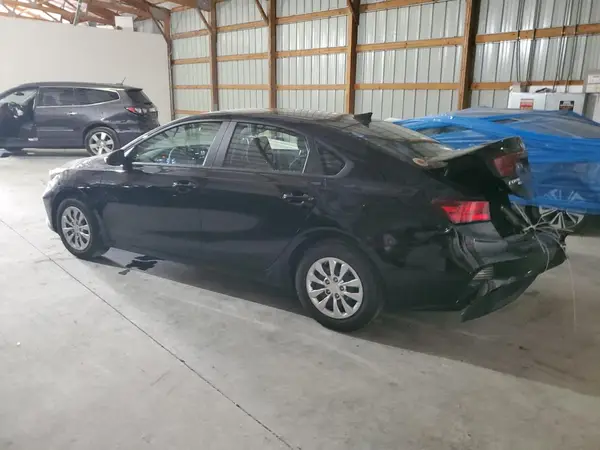 3KPF24AD2PE685276 2023 KIA FORTE - Image 2
