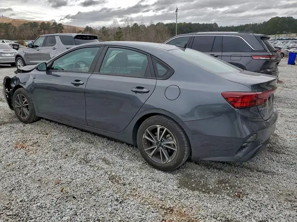 3KPF24AD2PE686153 2023 KIA FORTE - Image 2