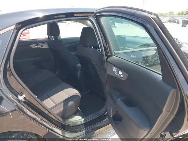 3KPF24AD2PE686251 2023 KIA FORTE - Image 8