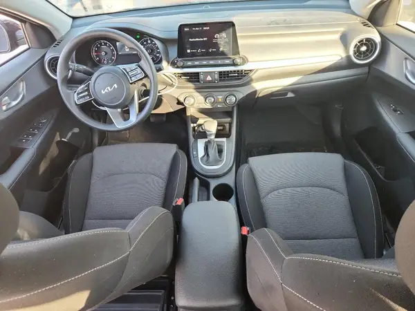 3KPF24AD2PE686654 2023 KIA FORTE - Image 8