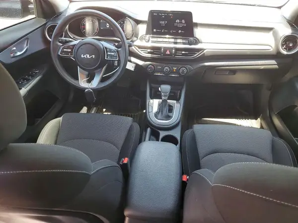 3KPF24AD2PE687917 2023 KIA FORTE - Image 8