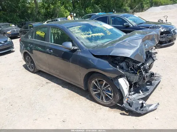 3KPF24AD2PE688128 2023 KIA FORTE - Image 1