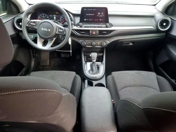 3KPF24AD2PE692924 2023 KIA FORTE - Image 8