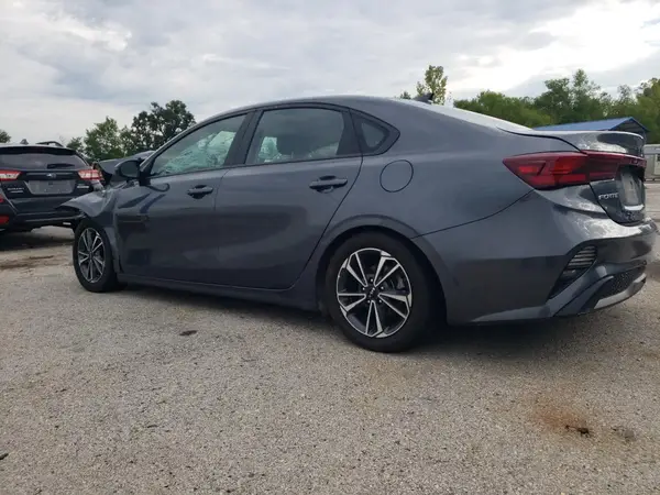 3KPF24AD2PE693104 2023 KIA FORTE - Image 2