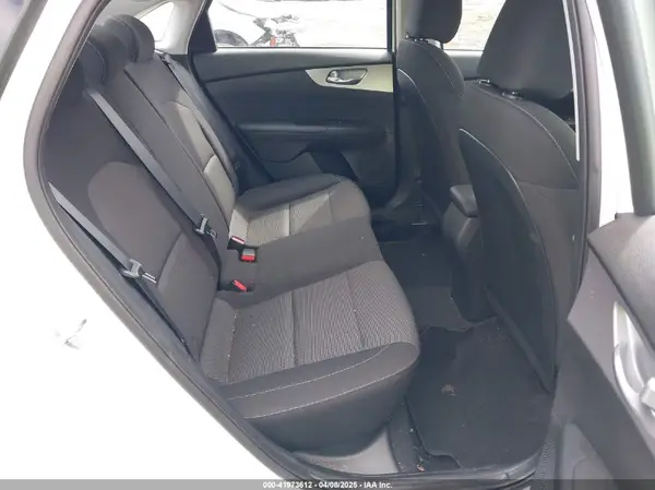 3KPF24AD2PE694057 2023 KIA FORTE - Image 8