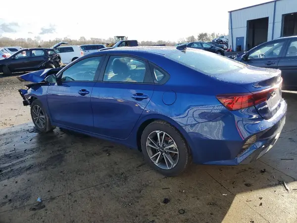 3KPF24AD2PE694639 2023 KIA FORTE - Image 2