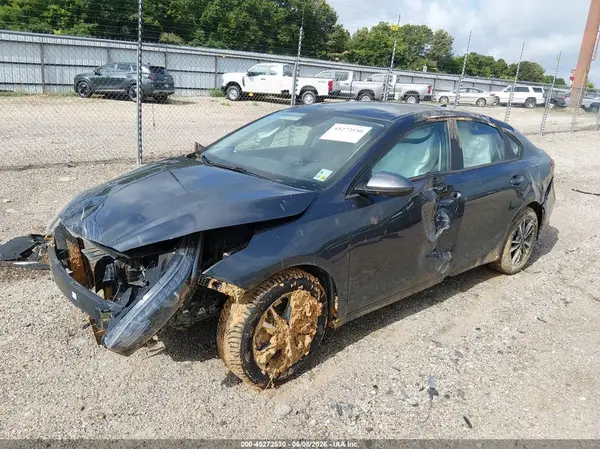 3KPF24AD2RE695874 2024 KIA FORTE - Image 2