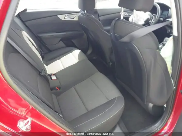 3KPF24AD2RE695910 2024 KIA FORTE - Image 8