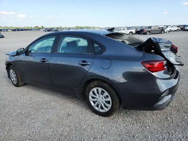 3KPF24AD2RE697723 2024 KIA FORTE - Image 2