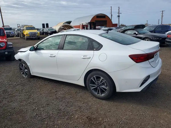 3KPF24AD2RE698046 2024 KIA FORTE - Image 2