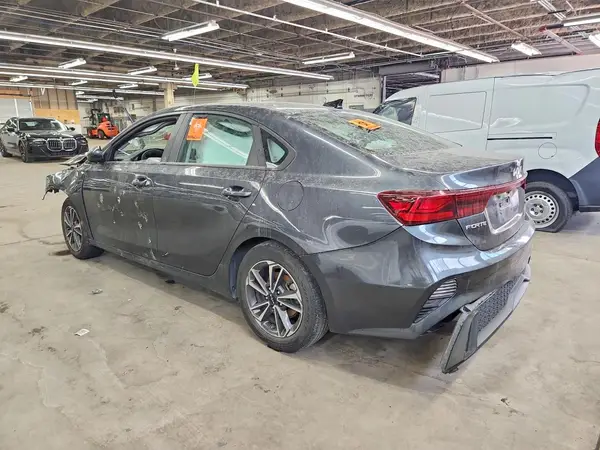 3KPF24AD2RE698063 2024 KIA FORTE - Image 2