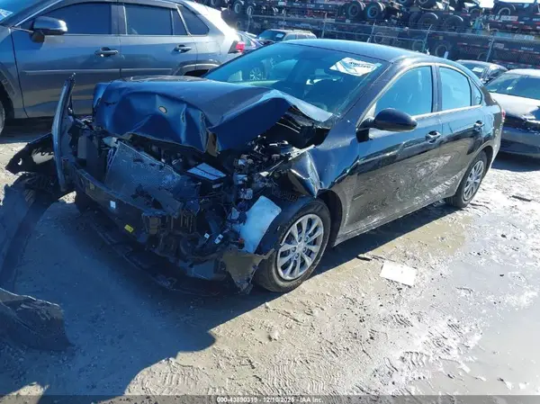 3KPF24AD2RE699133 2024 KIA FORTE - Image 2