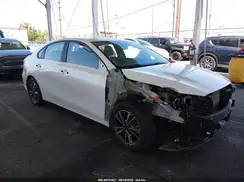 3KPF24AD2RE700653 2024 KIA FORTE