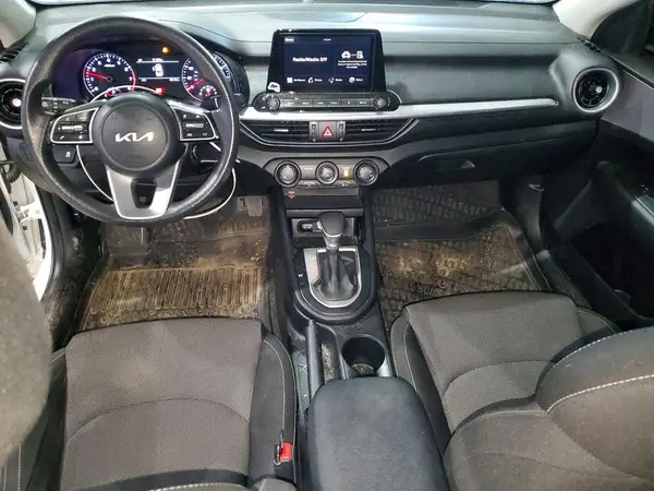 3KPF24AD2RE700667 2024 KIA FORTE - Image 8
