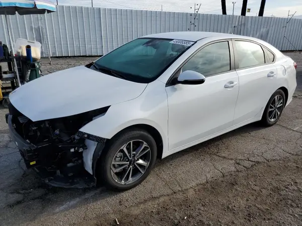3KPF24AD2RE701687 2024 KIA FORTE - Image 1