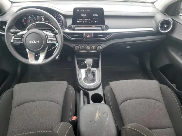 3KPF24AD2RE702547 2024 KIA FORTE - Image 8