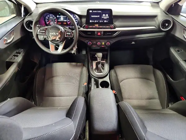 3KPF24AD2RE702807 2024 KIA FORTE - Image 8