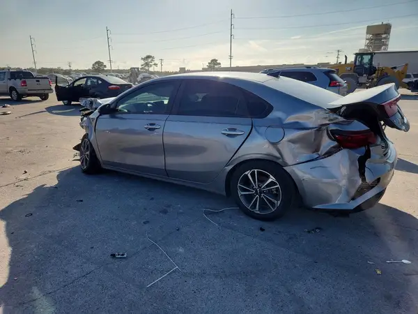 3KPF24AD2RE703861 2024 KIA FORTE - Image 2