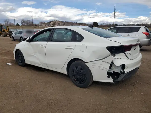 3KPF24AD2RE704346 2024 KIA FORTE - Image 2