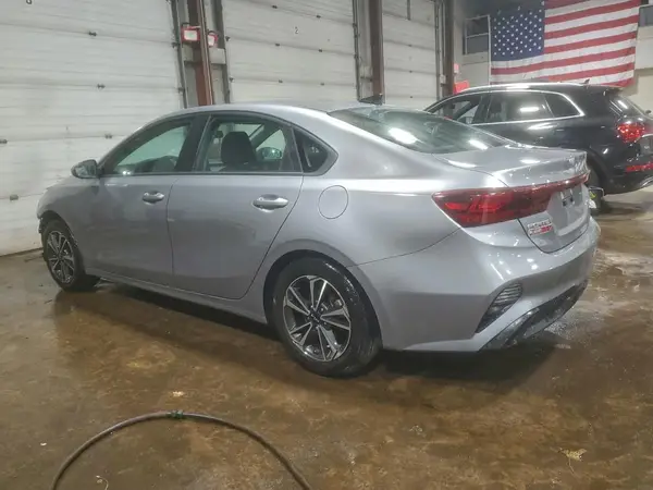 3KPF24AD2RE705920 2024 KIA FORTE - Image 2