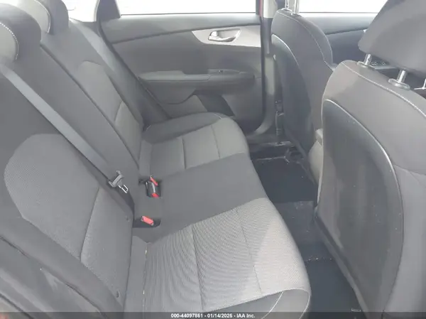 3KPF24AD2RE707909 2024 KIA FORTE - Image 8