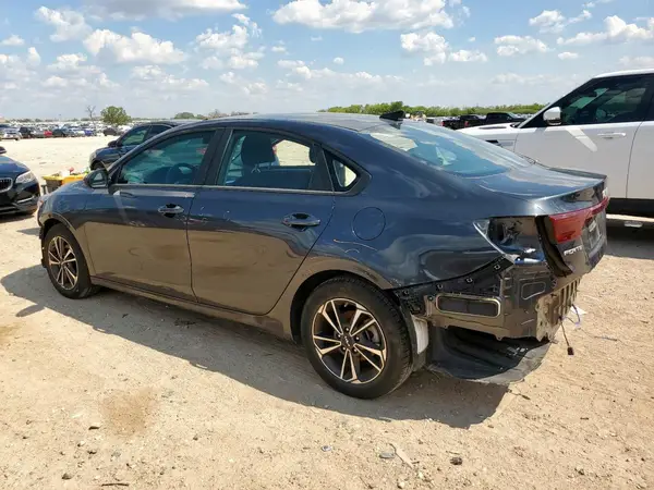 3KPF24AD2RE709661 2024 KIA FORTE - Image 2
