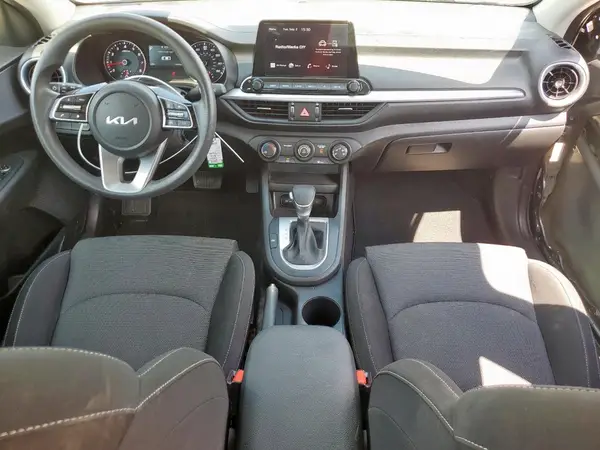 3KPF24AD2RE709661 2024 KIA FORTE - Image 8