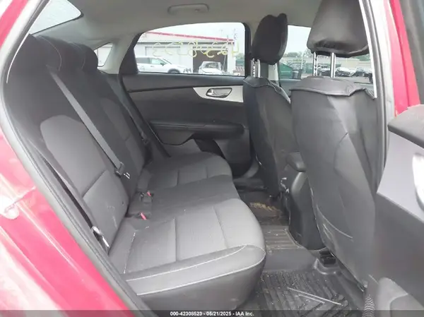 3KPF24AD2RE710017 2024 KIA FORTE - Image 8
