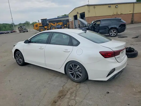 3KPF24AD2RE710146 2024 KIA FORTE - Image 2