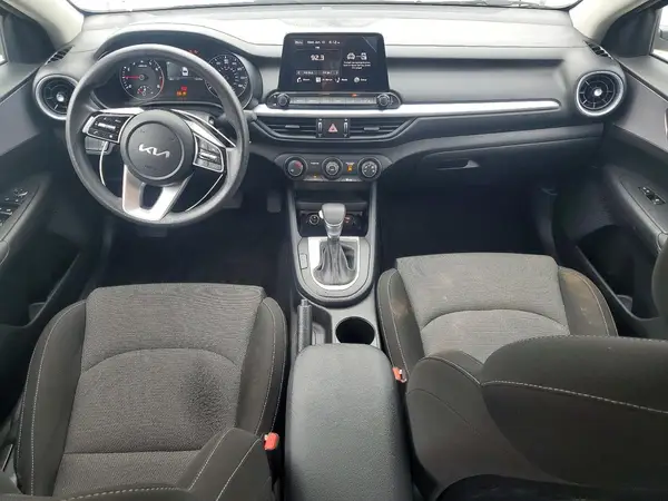 3KPF24AD2RE710146 2024 KIA FORTE - Image 8