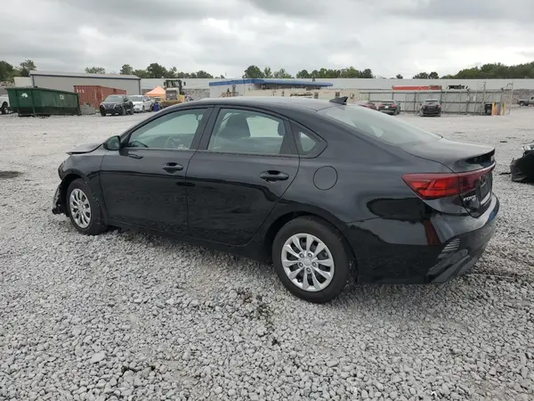 3KPF24AD2RE711393 2024 KIA FORTE - Image 2