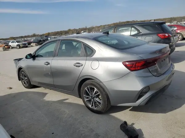 3KPF24AD2RE713368 2024 KIA FORTE - Image 2