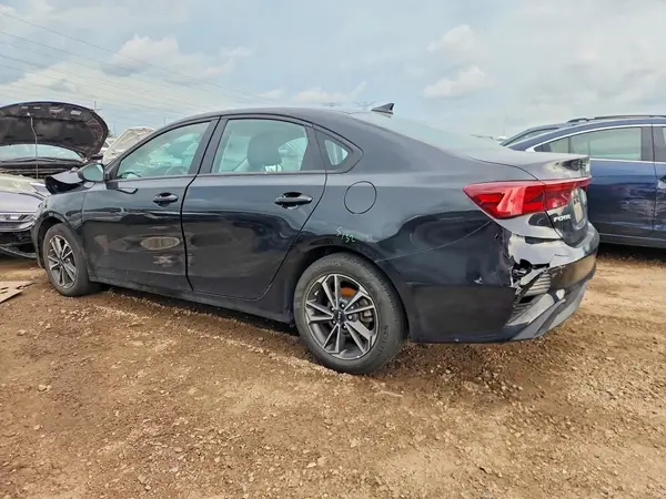 3KPF24AD2RE714715 2024 KIA FORTE - Image 2