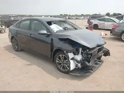3KPF24AD2RE716304 2024 KIA FORTE