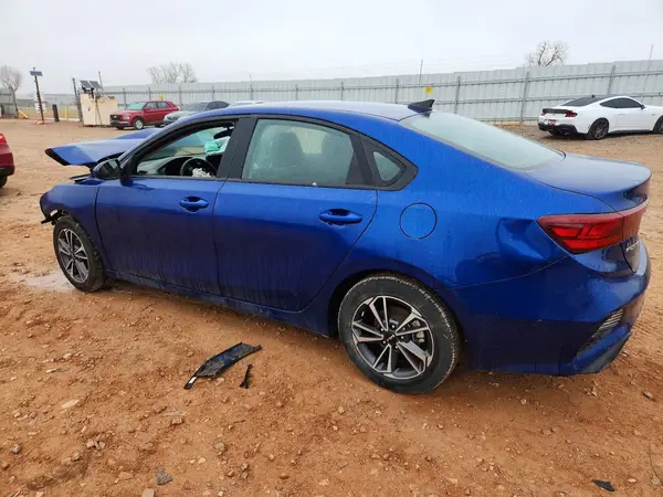 3KPF24AD2RE717601 2024 KIA FORTE - Image 2
