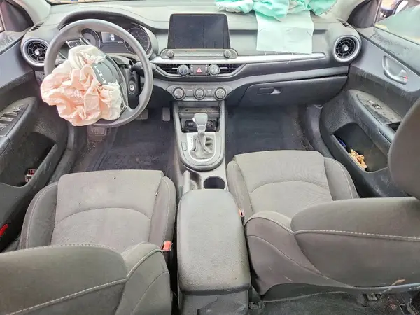 3KPF24AD2RE717601 2024 KIA FORTE - Image 8